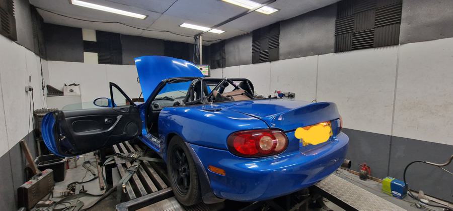 Honda S2000 on dyno